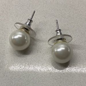 Pearl earrings